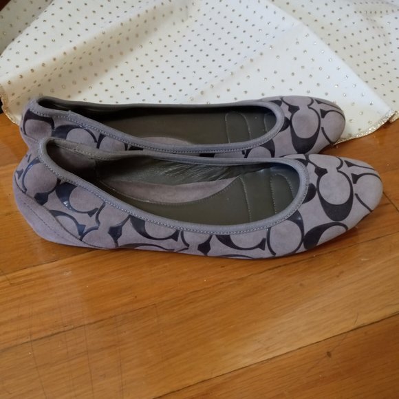 Coach brown ballet flats/dark brown C's - Picture 2 of 15